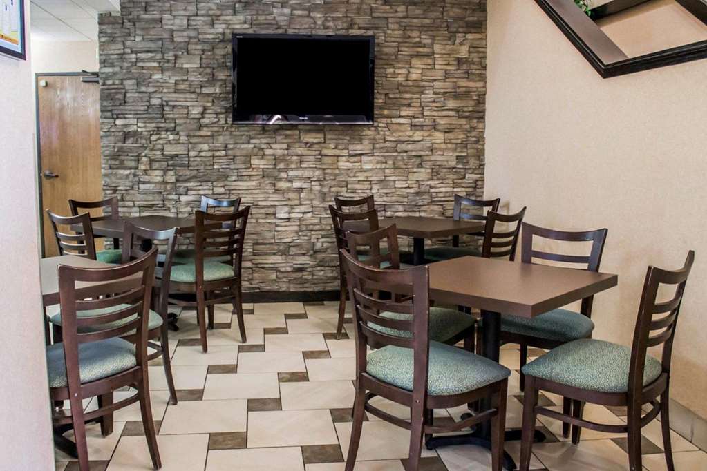 Quality Inn Brunswick Cleveland South - photo 25