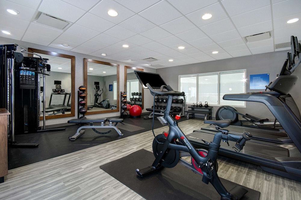 Hampton Inn & Suites Yonkers - photo 20