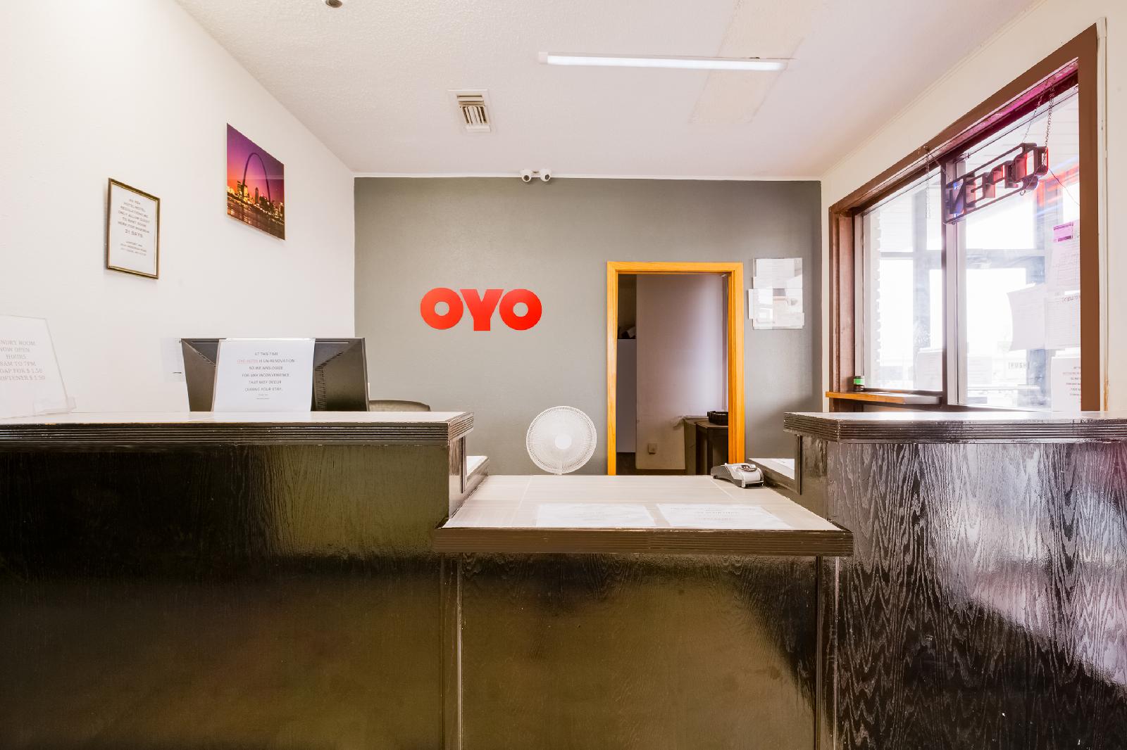 OYO Hotel St. Louis Lambert Airport - photo 22