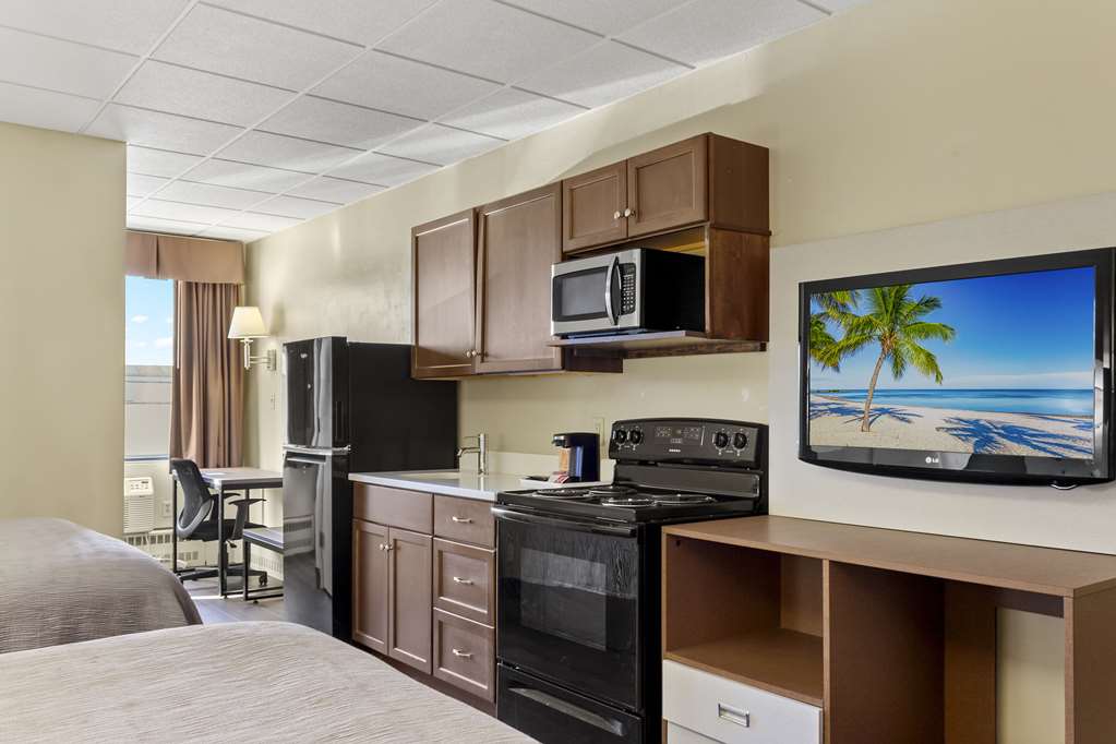 Quality Inn & Suites Green Bay Downtown - photo 23