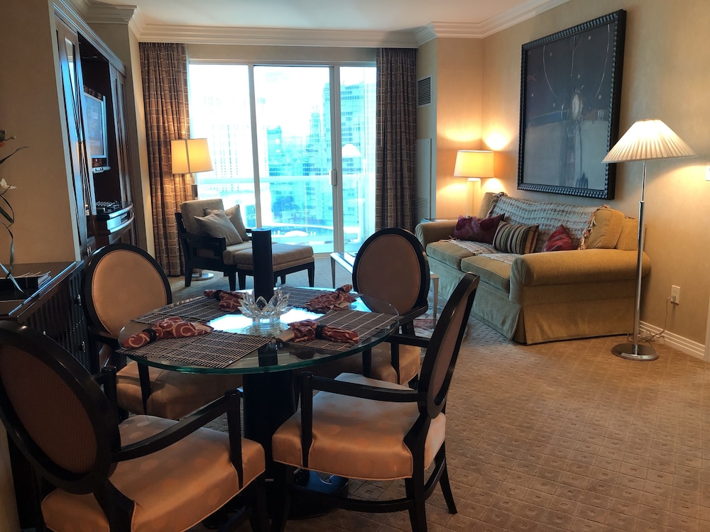 True 1BR Strip View at MGM Signature - photo 17