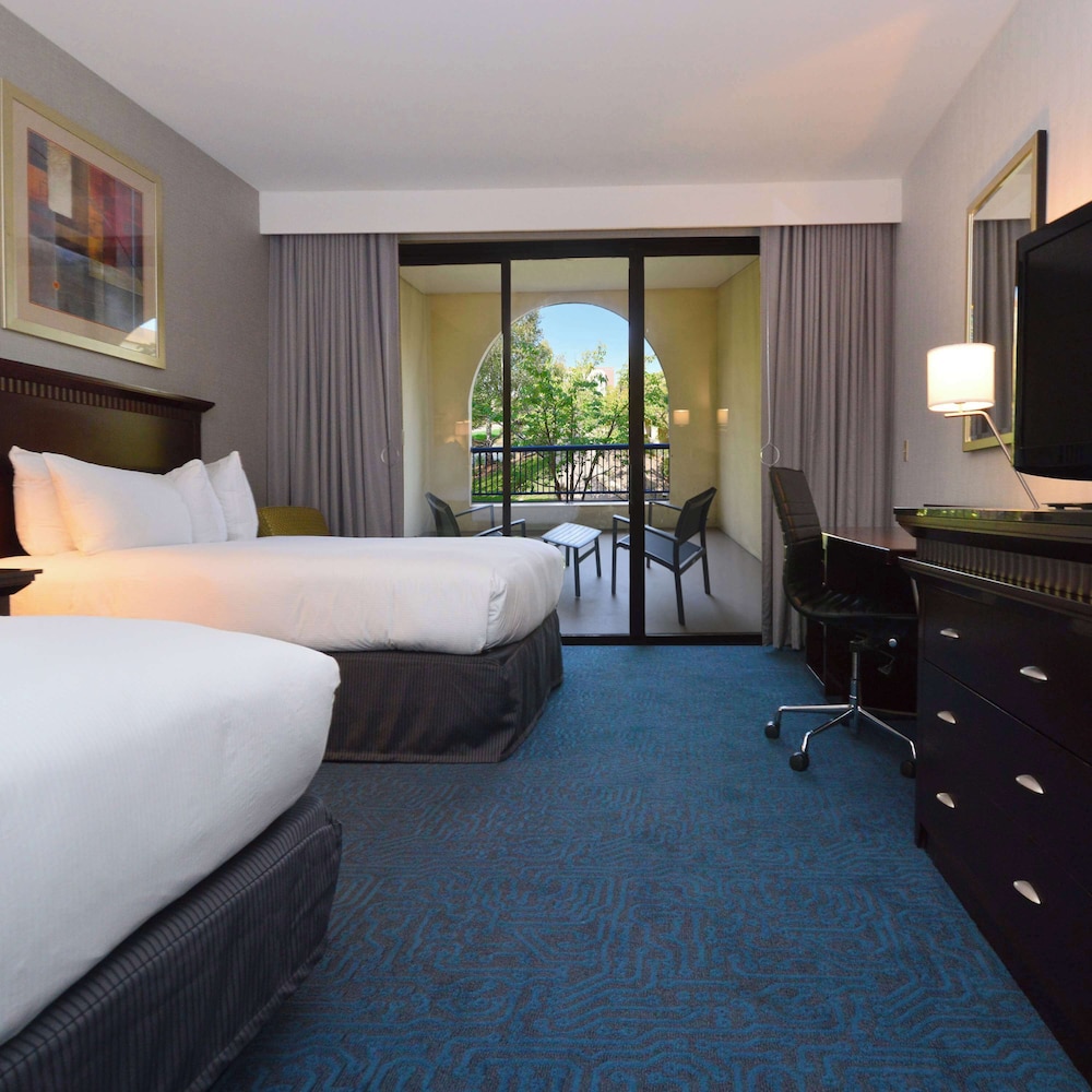 Doubletree by Hilton Newark Fremont - photo 15