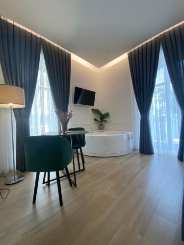 Gualtieri B&B Luxury Rooms — 4-Star Luxury Hotel in San Giorgio A Cremano, Italy