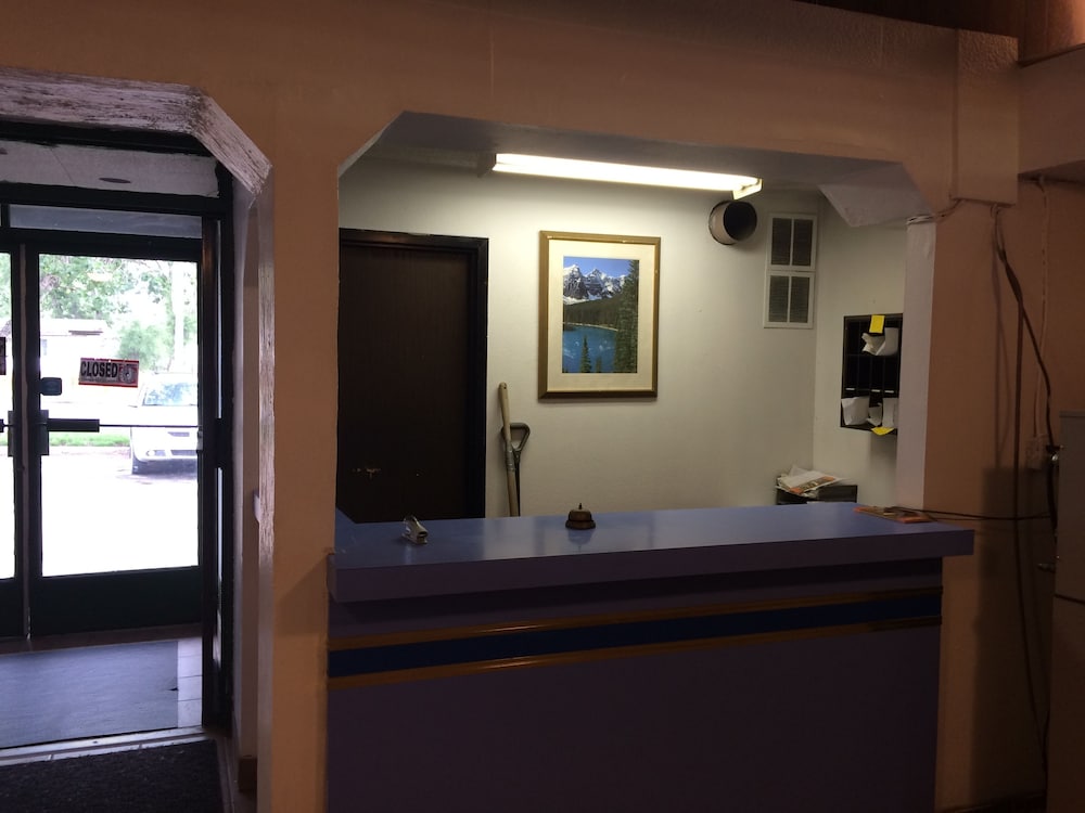 Royal City Motor Inn — Brooks — photo 2