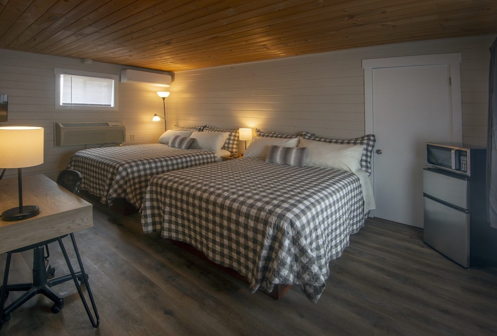 Rustic Inn - photo 4