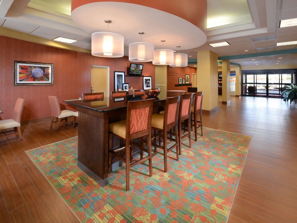 Hampton Inn Martinsville - photo 2