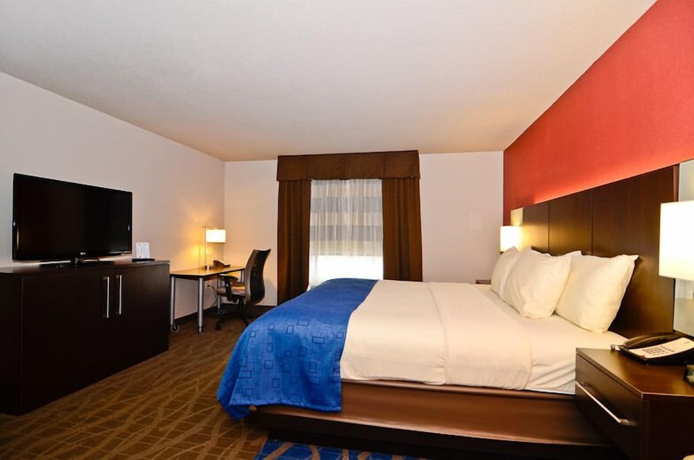 Astoria Hotel and Event Center - photo 14