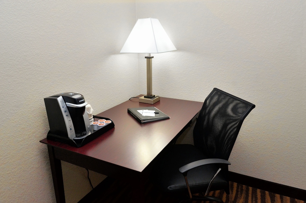 Cobblestone Inn & Suites Manning - photo 31