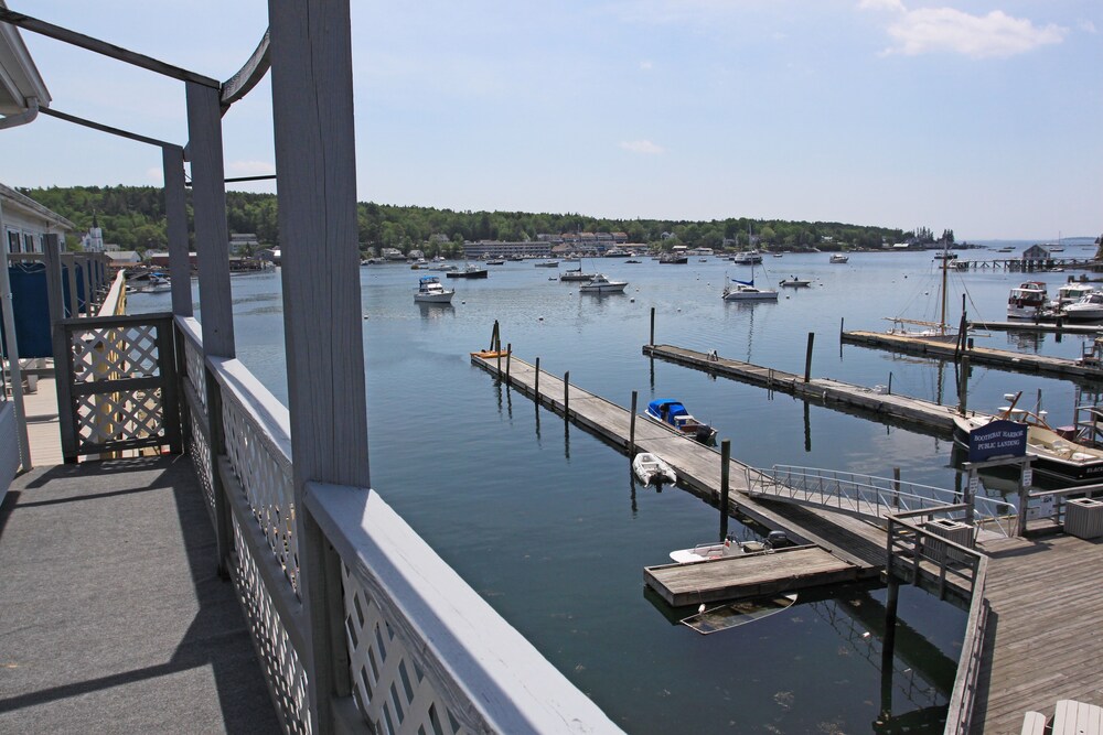 Fishermans Wharf Inn - photo 32