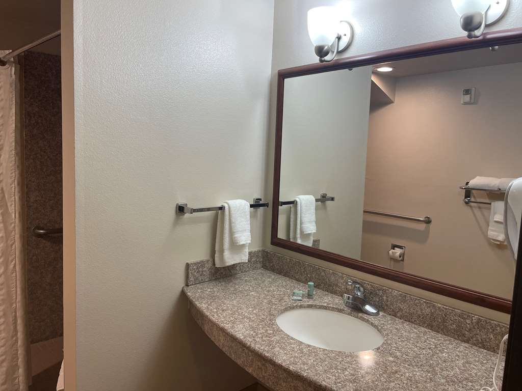 Best Western I 5 Inn & Suites - photo 10