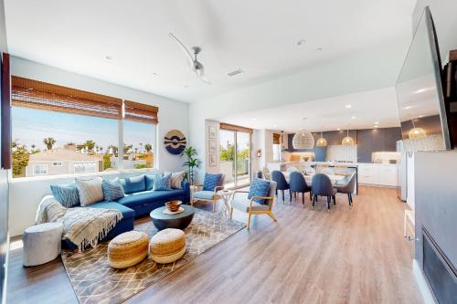 Seaside Serenity Retreat — 4-Star Luxury Hotel in Oceanside, United States