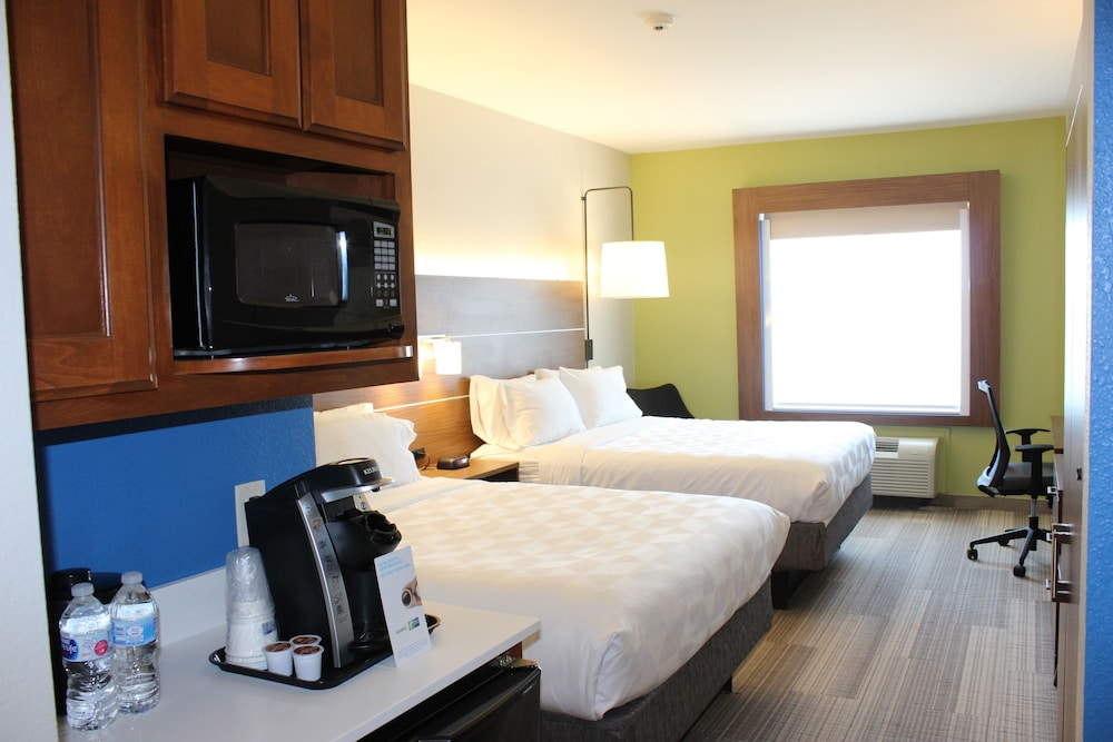 Holiday Inn Express & Suites Mansfield by IHG - photo 16