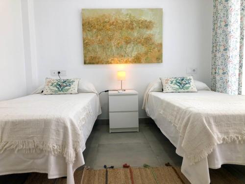 Casa La Playa Conil Vacaciones De Lujo En Conil Con Todas Las Comodidades Netflix Hbo Disney Canales De Futbol Wifi Alta Velocidad Smart Tv 65 Alexa — 4-Star Luxury Hotel in Conil De La Frontera, Spain