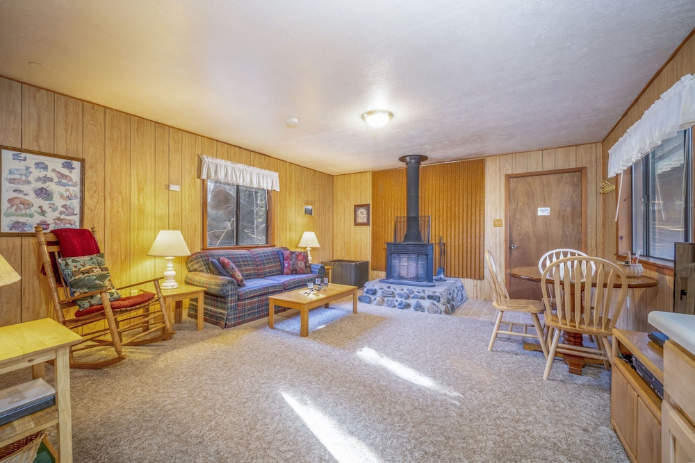 Bear Paw Lodge & Vacation Homes - photo 37