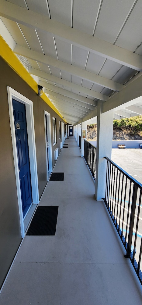Hotel Belmont - photo 17