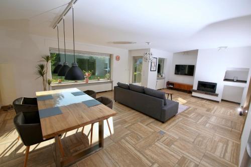 Moderne herzliche und große Ferienwohnung mitten im Naturpark — Grebenhain — photo 2