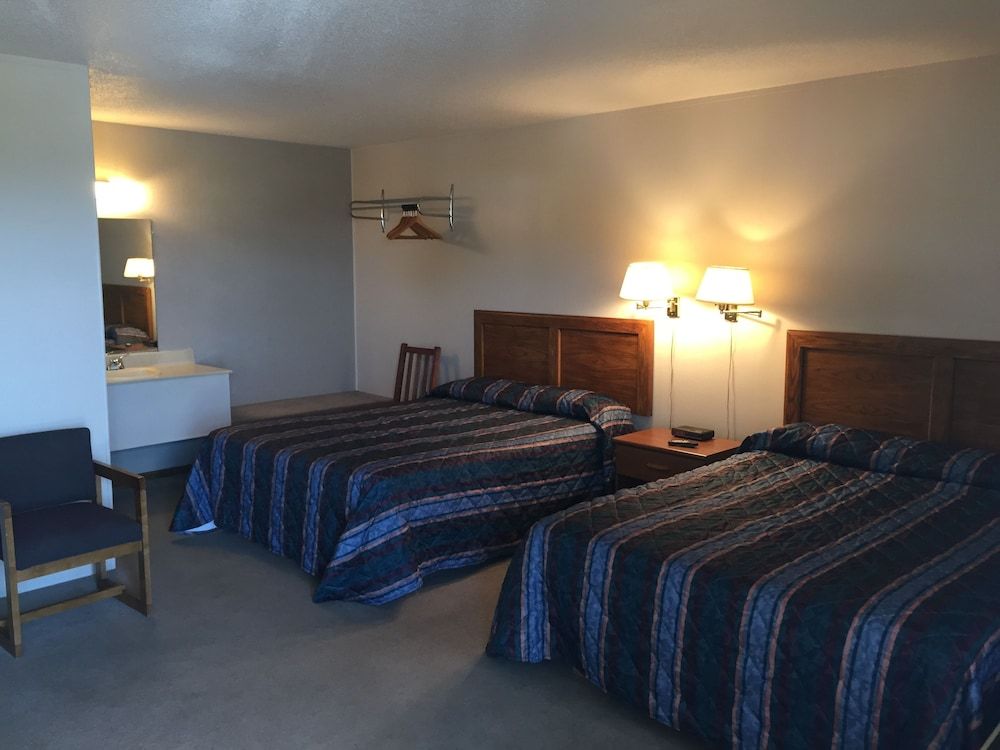 Dutch Mill Inn - photo 14