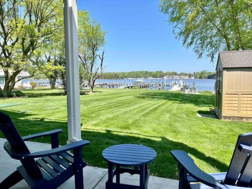The Fritz South River Waterfront With Elevator in Edgewater, United States