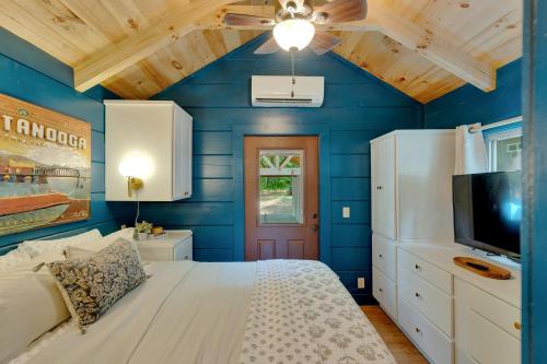 Pops Cabin Lookout Mountain Luxury Tiny Home — 4-Star Luxury Hotel in Chattanooga, United States