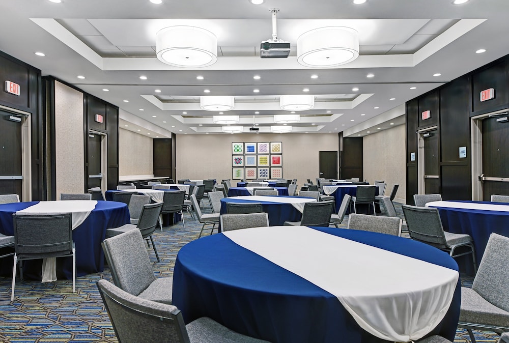 Holiday Inn Express & Suites Houston Memorial City Centre by IHG - photo 39