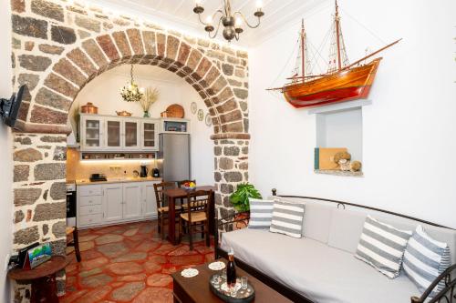 Eleni's House — 4-Star Luxury Hotel in Ydra, Greece