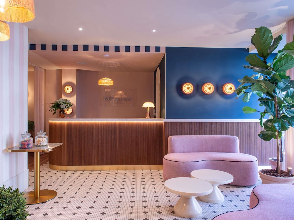 Mercure Paris Pigalle Sacre Coeur — 4-Star Luxury Hotel in Paris, France