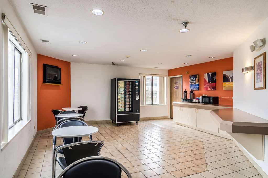 Motel 6 Harvey IL - photo 28