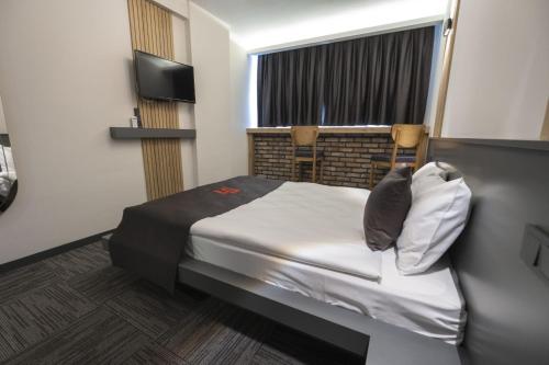 Dewy Hotel — Izmir — photo 4