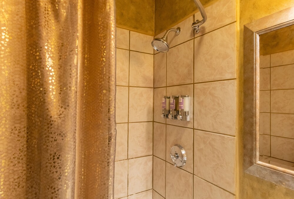 Luxx Plaza Hotel - photo 44