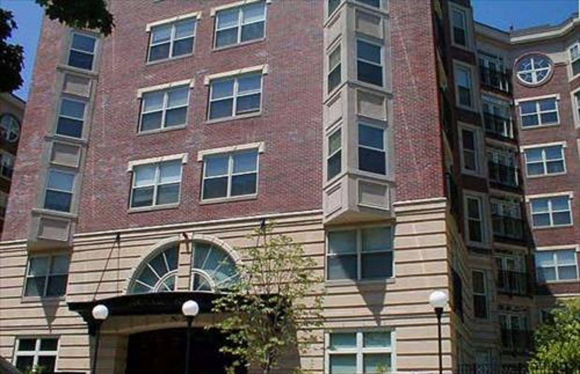Global Suites at Victory Gardens - photo 18