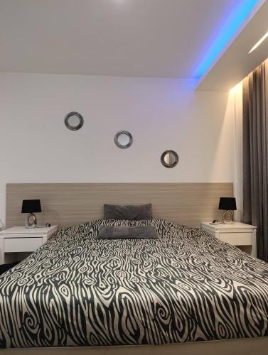 Luxury Apartment No. 202