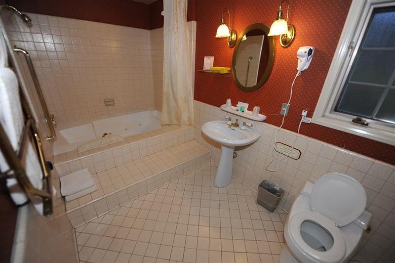 Saddleback Inn at Lake Arrowhead - photo 27