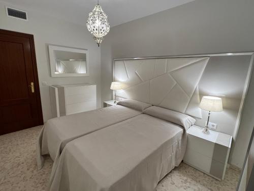 Apartment Lucena Center Bajo Parking Gratis — 4-Star Luxury Hotel in Lucena, Spain
