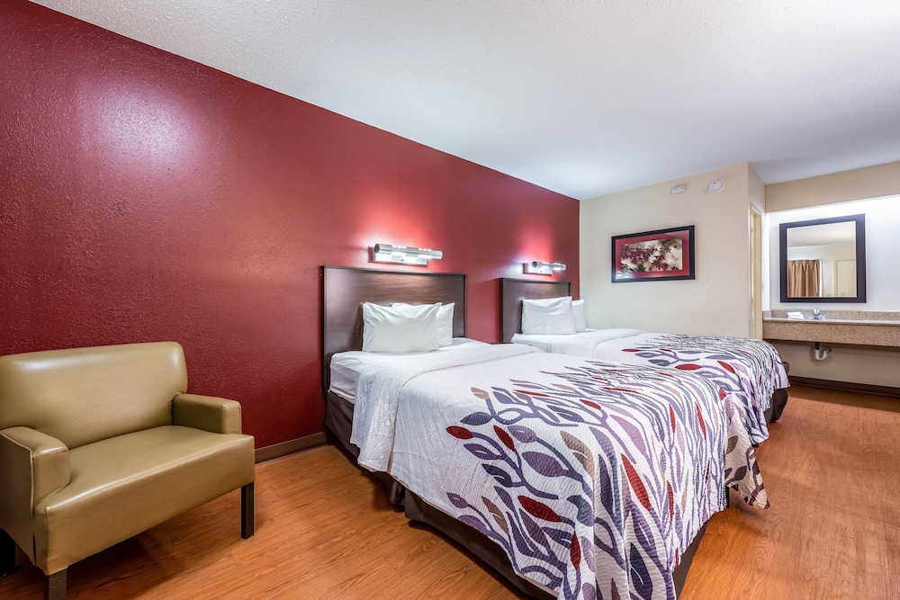 Red Roof Inn Merrillville - photo 18