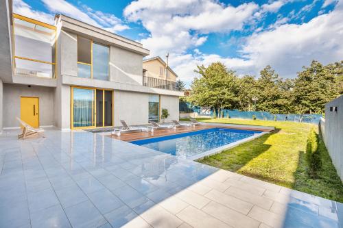 Villa Tabori Hill 3BR Luxury Villa in Tbilisi