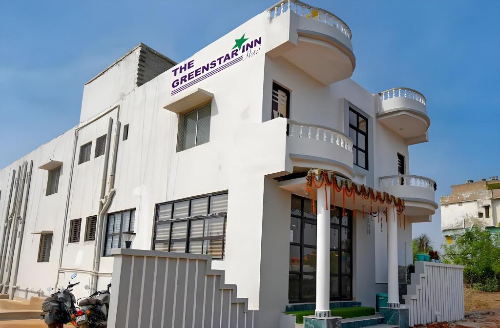 The Greenstar Inn Premium