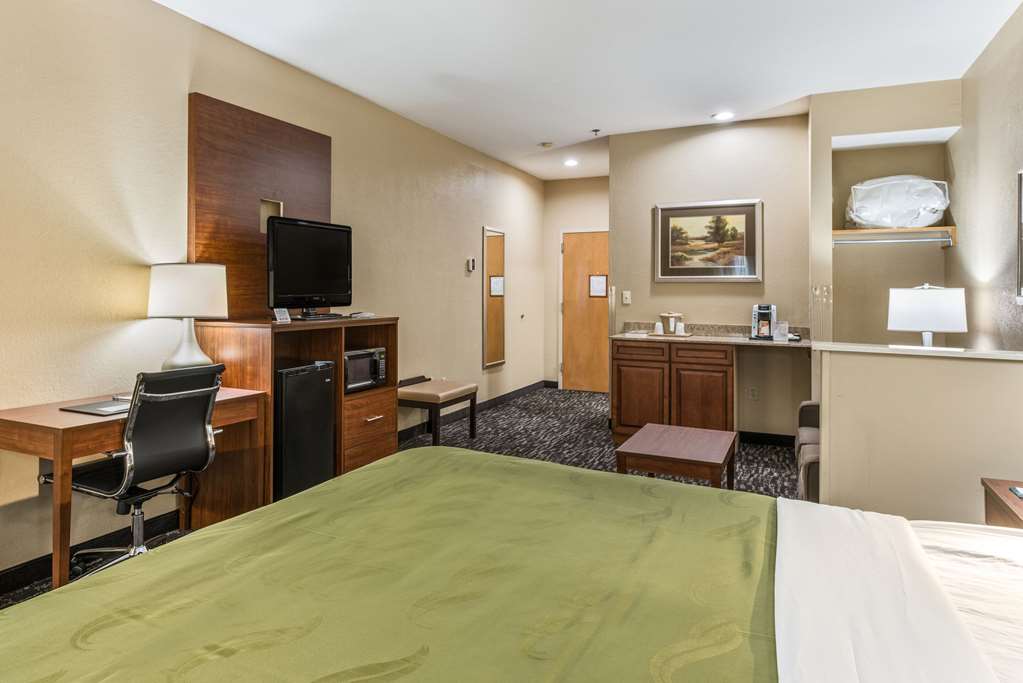 Quality Inn & Suites Hendersonville Flat Rock - photo 19