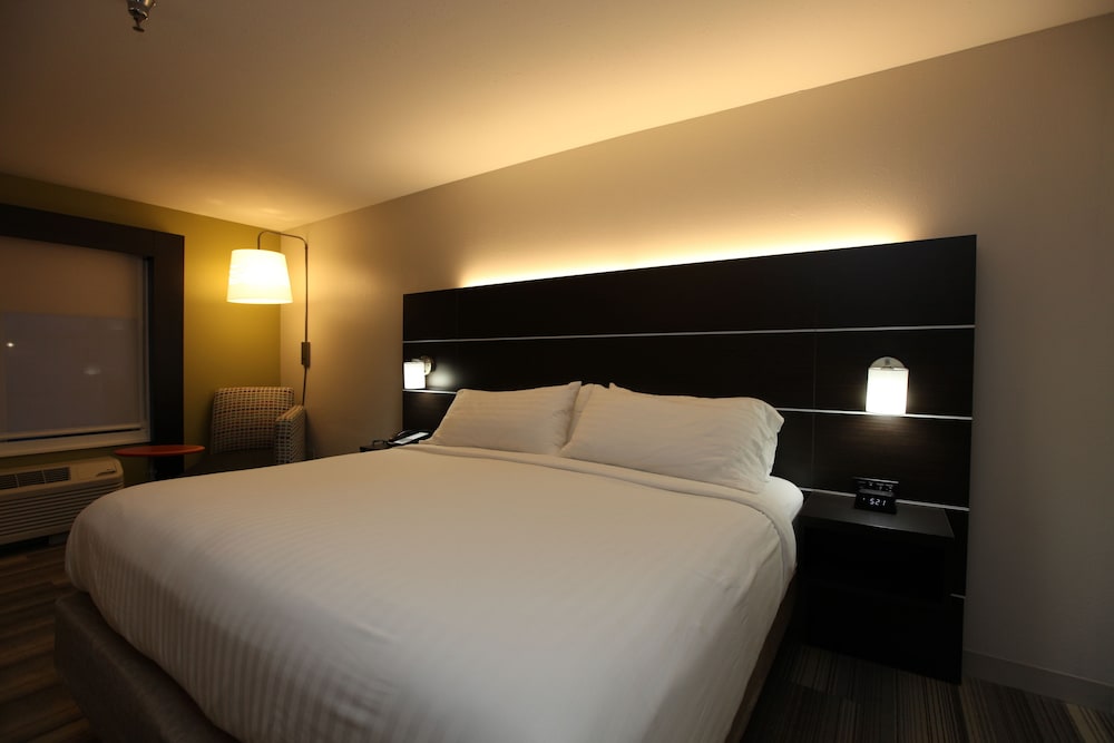 Holiday Inn Express Hotel & Suites Chattanooga Hixson by IHG - photo 6