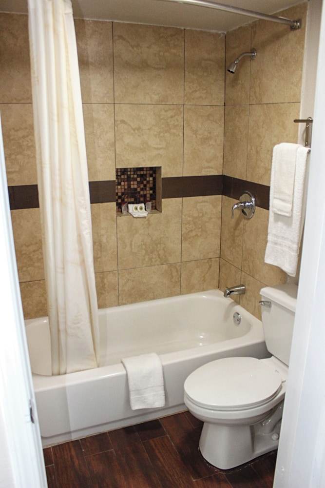 Laredo Hotel - photo 13