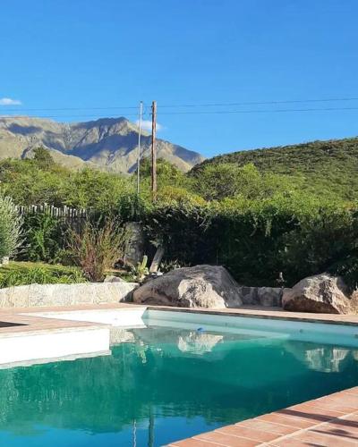 Villa Espina Chalet De Montaña A 8 Km De San Javier — 4-Star Luxury Hotel in Villa Las Rosas, Argentina