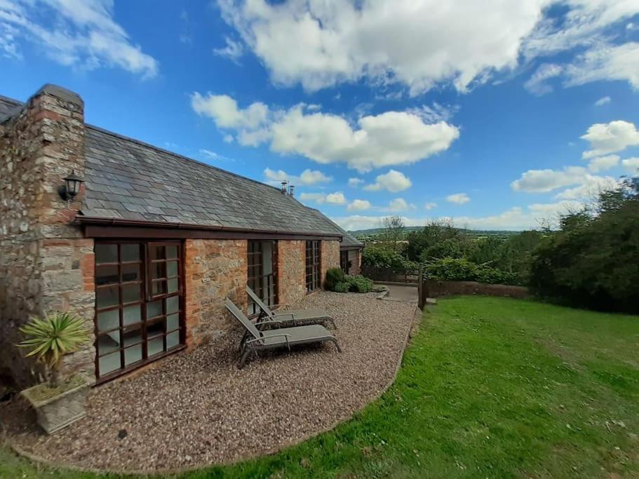 Light & Airy Vaulted Barn Conversion with a View in Wellington, United Kingdom