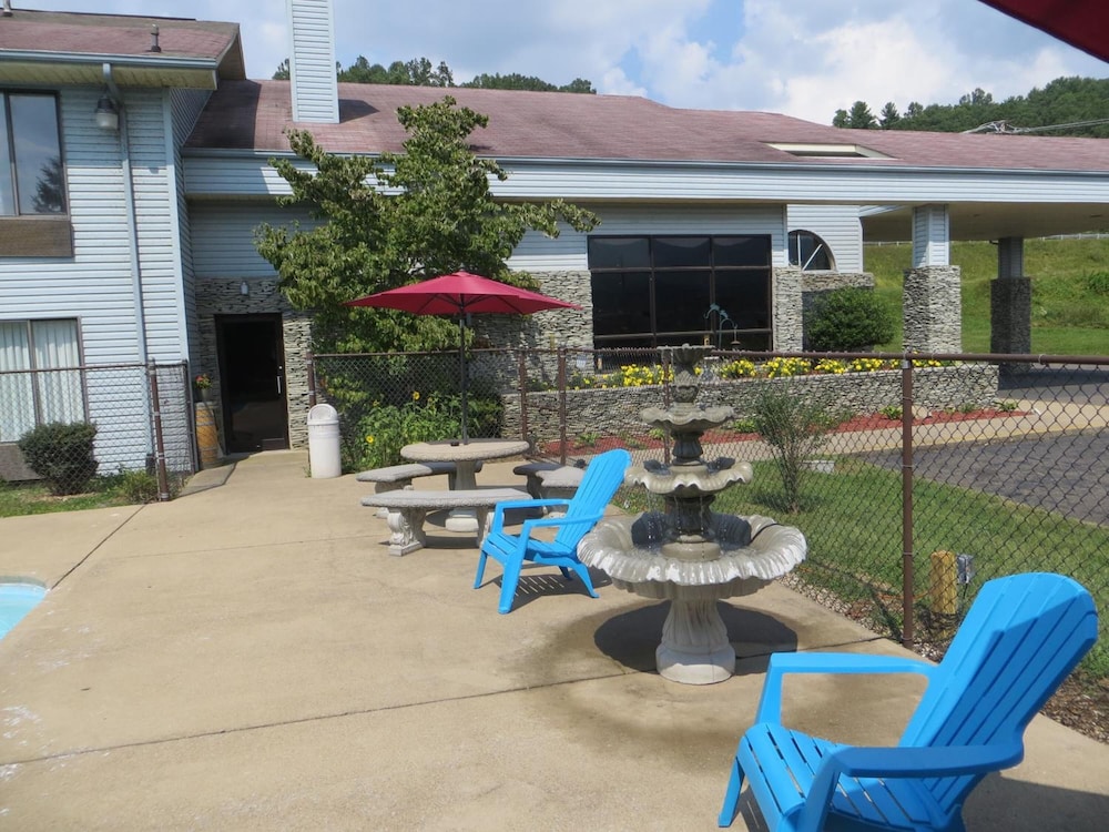 Americourt Hotel - photo 32