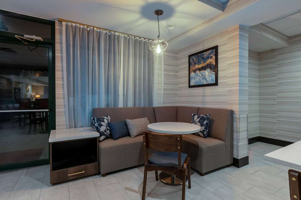 Wingate by Wyndham DFW North Irving - photo 17