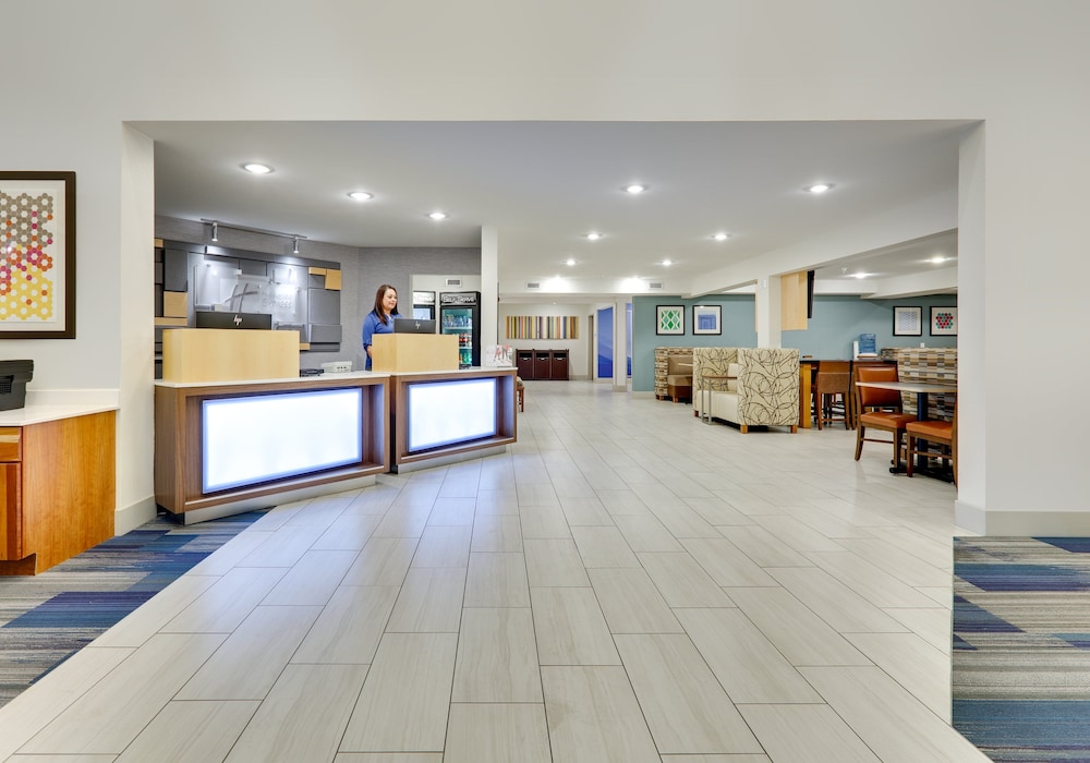 Holiday Inn Express Hotel & Suites Scottsbluff Gering by IHG - photo 33