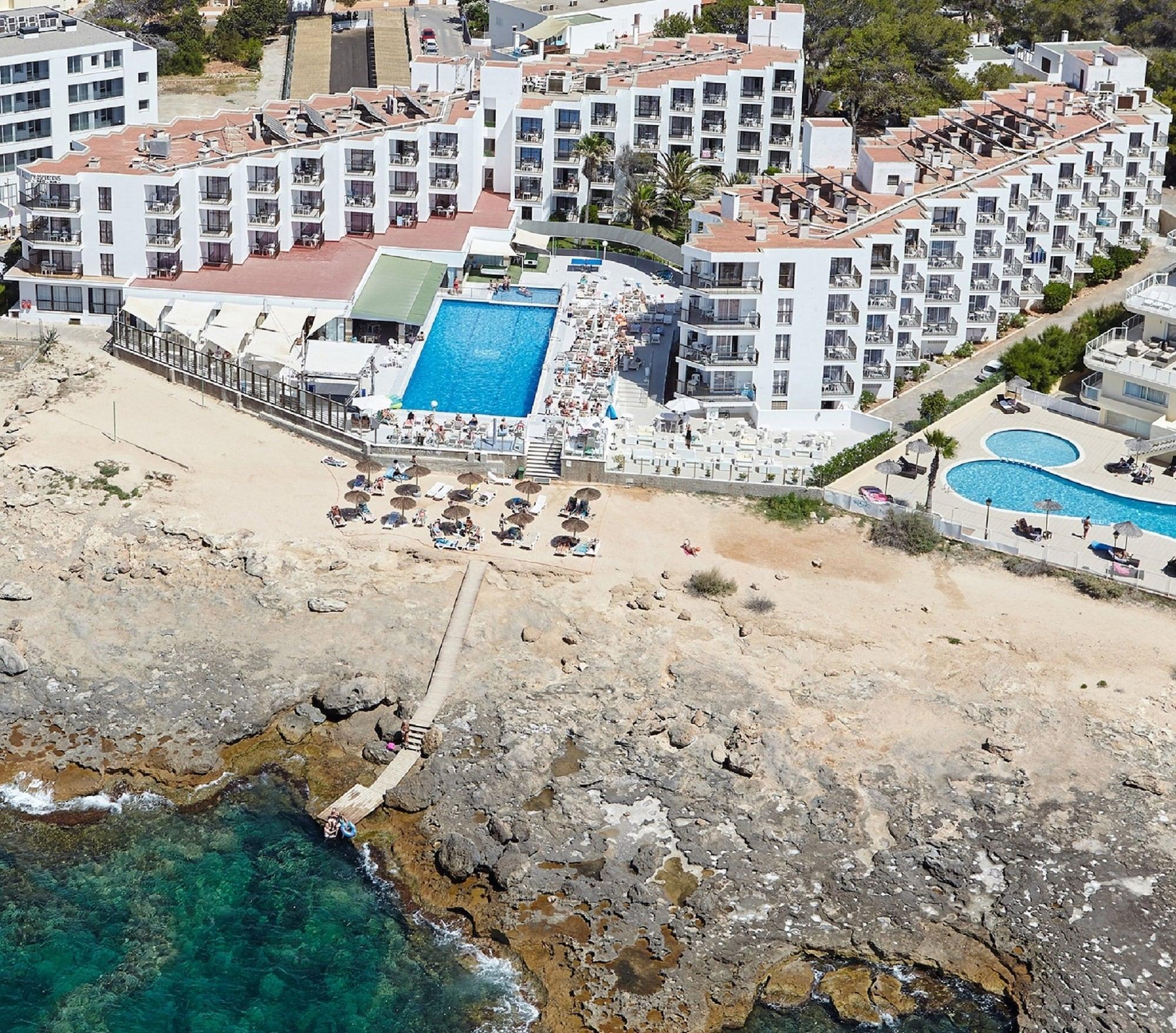 Nereida Aparthotel in Sant Josep De Sa Talaia, Spain