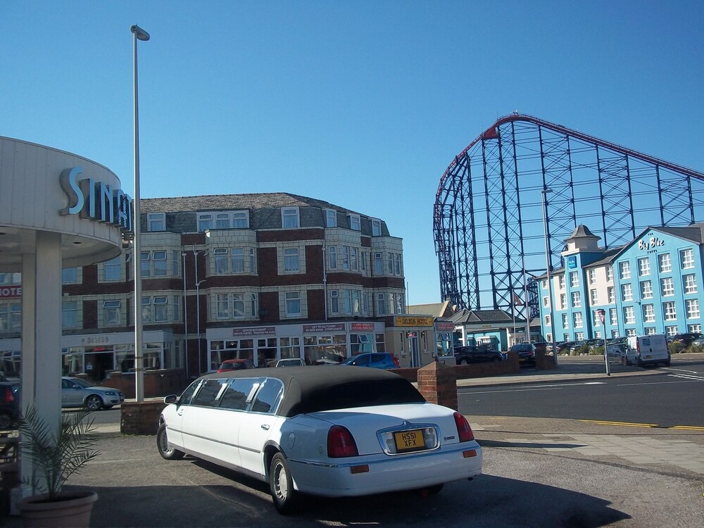 Sinatras Hotel - carbon neutral hotel in Blackpool