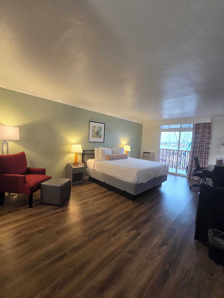 Marina Village Inn - photo 18