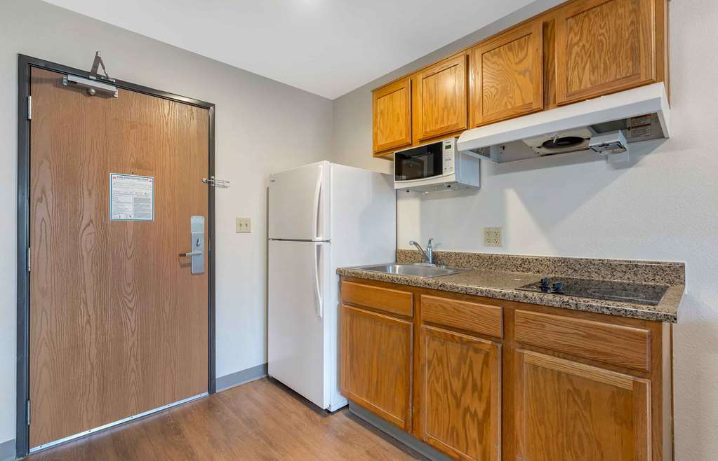 Extended Stay America Select Suites Orlando South - photo 21