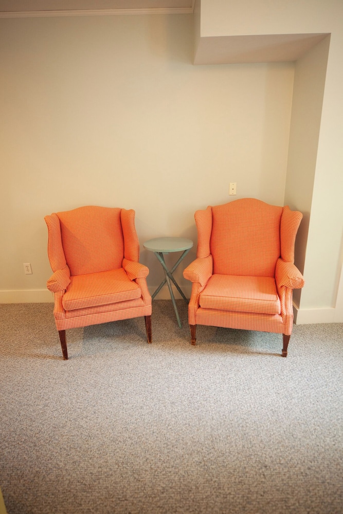 Yellow House Inn - photo 9