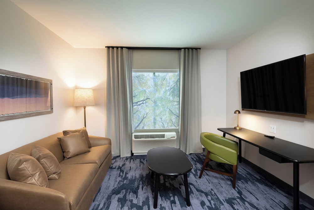 Fairfield Inn & Suites by Marriott Arkadelphia - photo 12